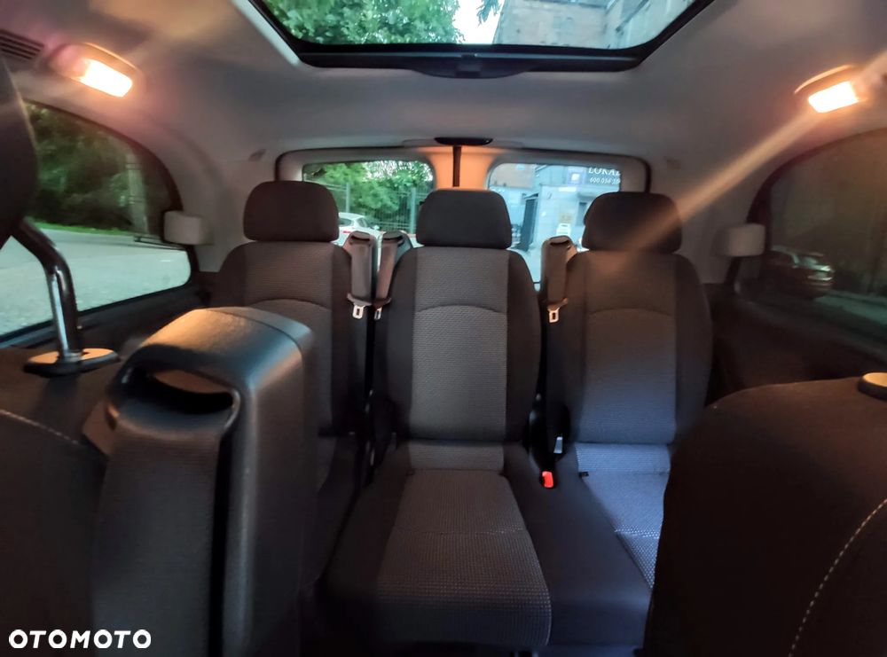 Mercedes-Benz Viano - 23