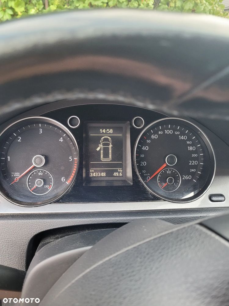 Volkswagen Passat 1.6 TDI DPF BlueMot Highline - 2