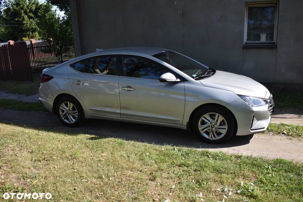 Hyundai Elantra - 5