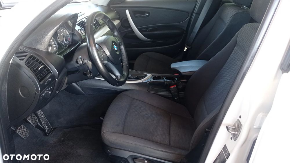 BMW Seria 1 116i - 36