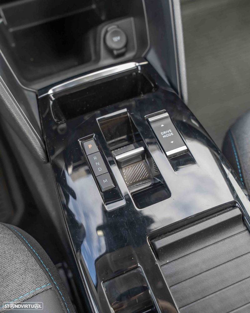 Citroën C4 X PureTech 130 Stop&Start EAT8 SHINE - 27