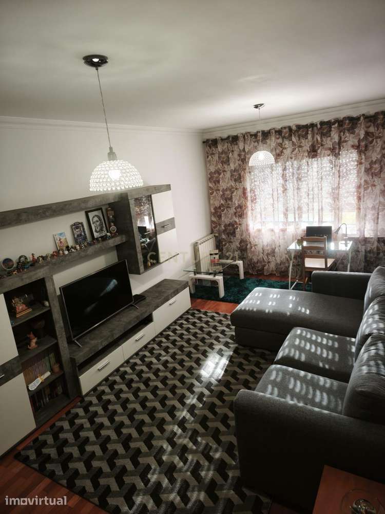 T1 com Garagem — Pronto a Habitar - Grande imagem: 2/19