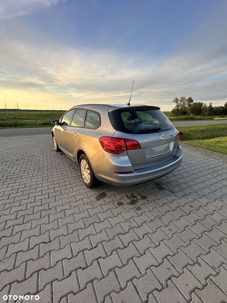 Opel Astra - 2