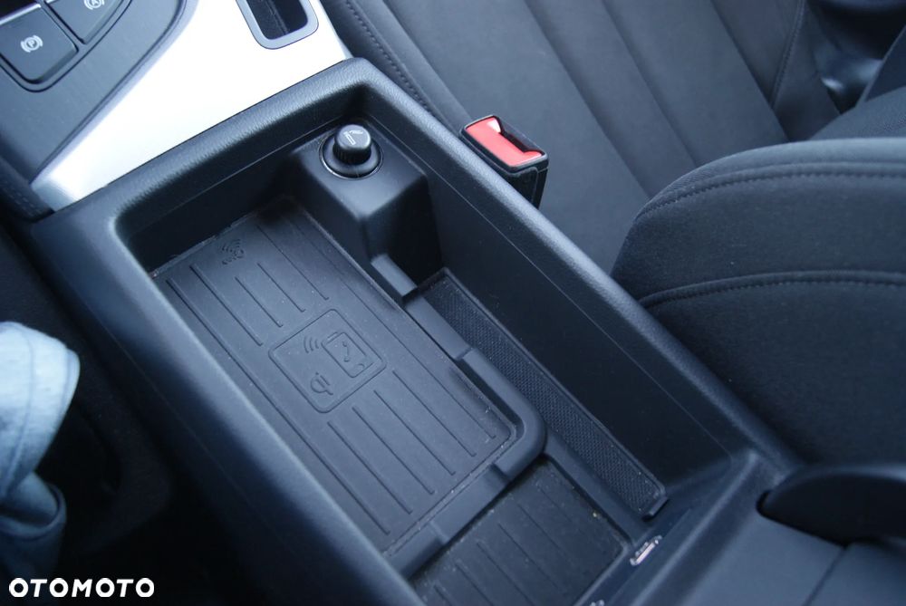 Audi A4 Avant 2.0 TDI ultra S tronic sport - 35