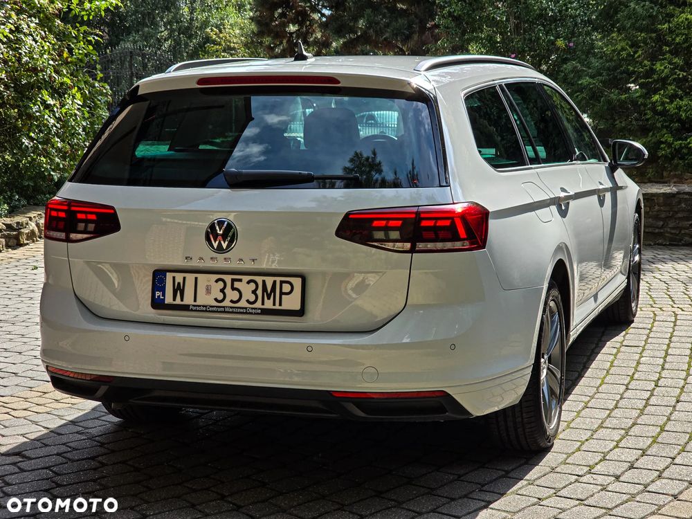 Volkswagen Passat Variant 2.0 TDI EVO Elegance DSG - 12