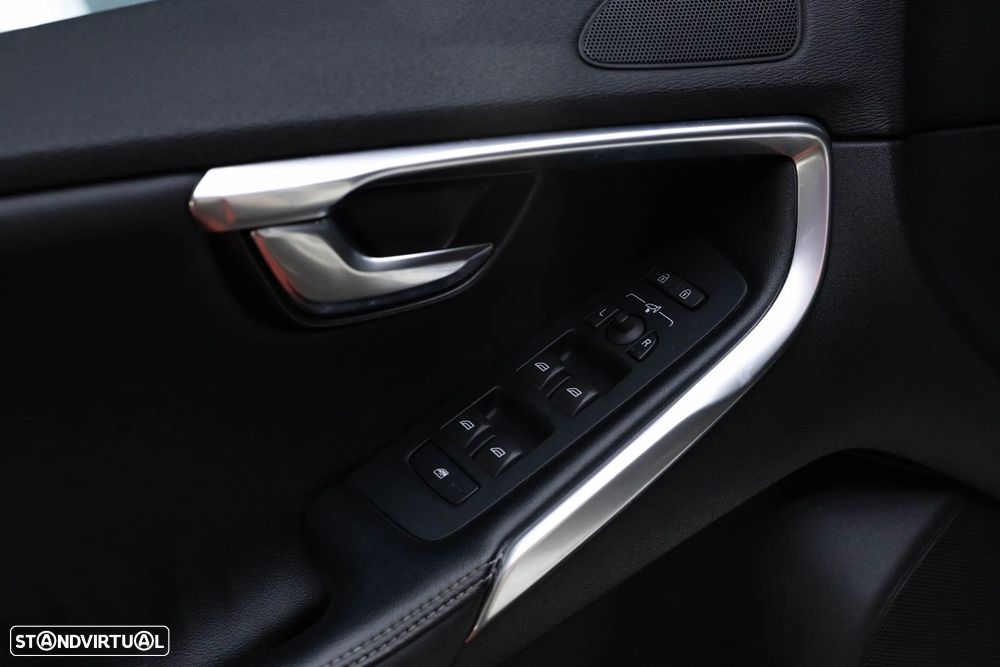 Volvo V40 D2 RDesign - 19