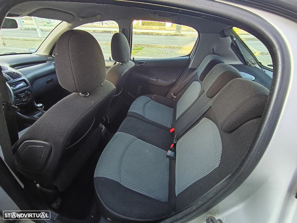 Peugeot 206 1.1 XR - 4