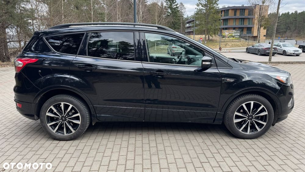 Ford Kuga 1.5 EcoBoost 2x4 ST-Line - 7