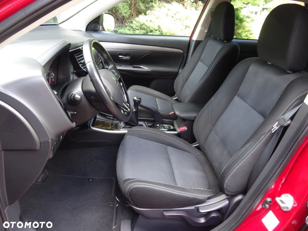 Mitsubishi Outlander 2.0 2WD Active - 33