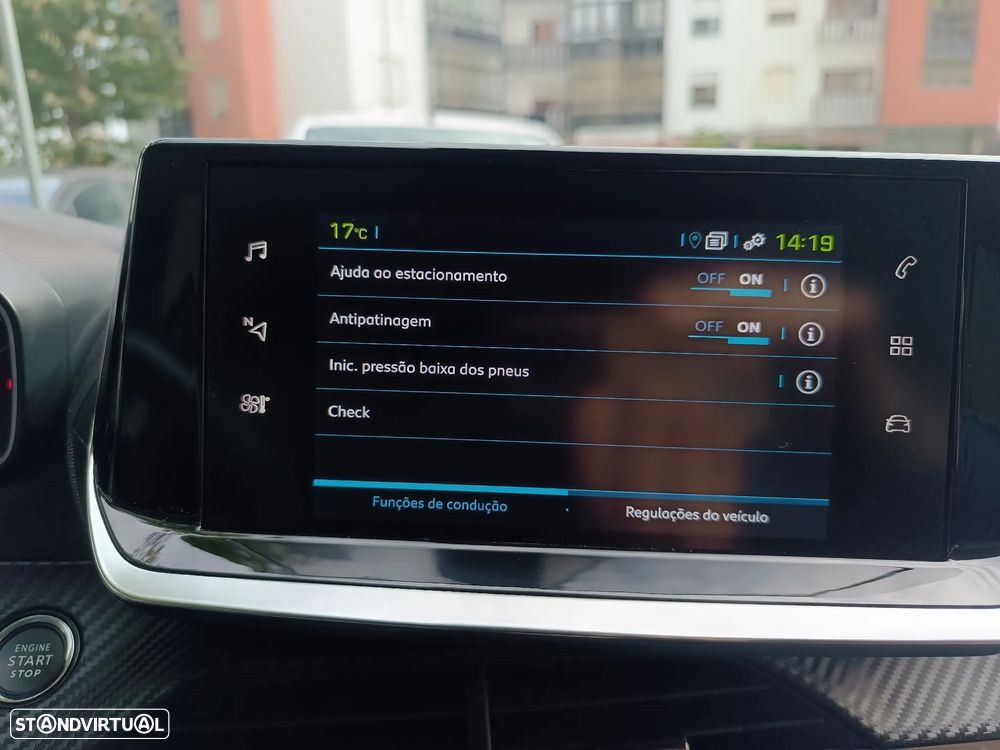 Peugeot e-208 Allure - 39