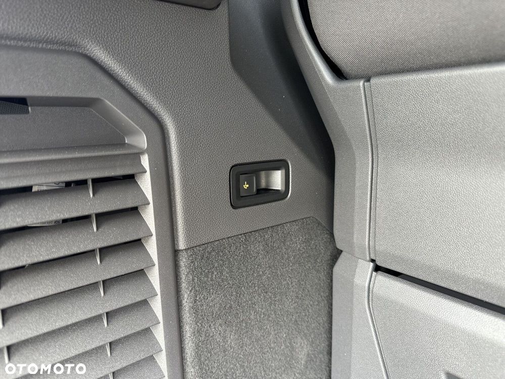 Volkswagen multivan Nowy Multivan L1 2.0 TDI 150 KM DSG 7 biegowa FWD - 29