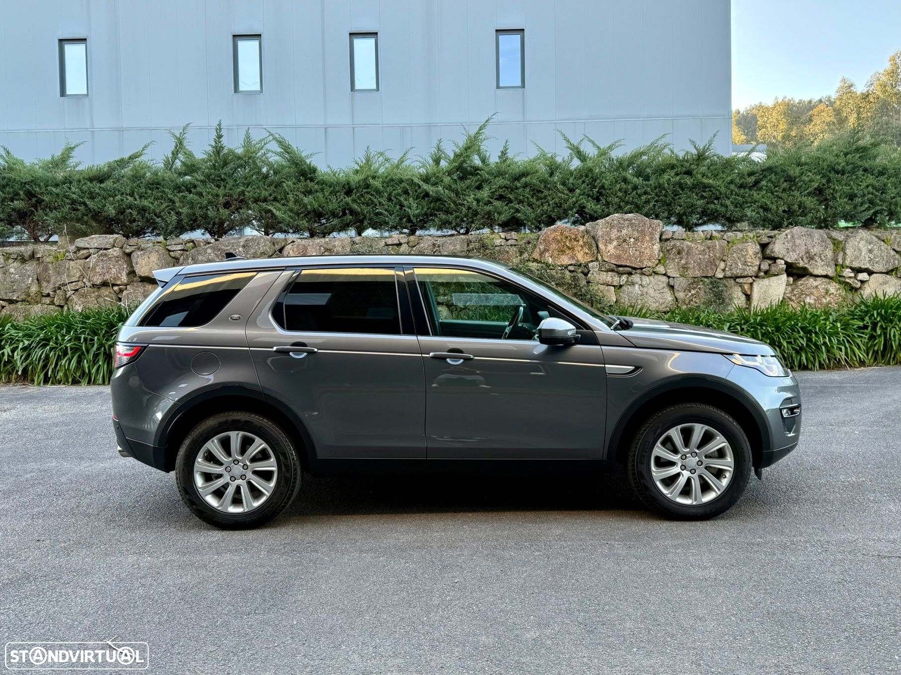 Land Rover Discovery Sport 2.0 TD4 HSE 7L Auto - 17