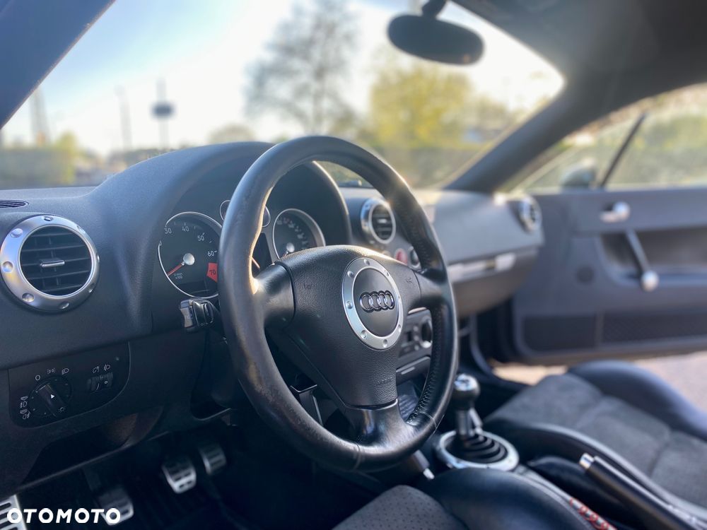 Audi TT Coupé - 15