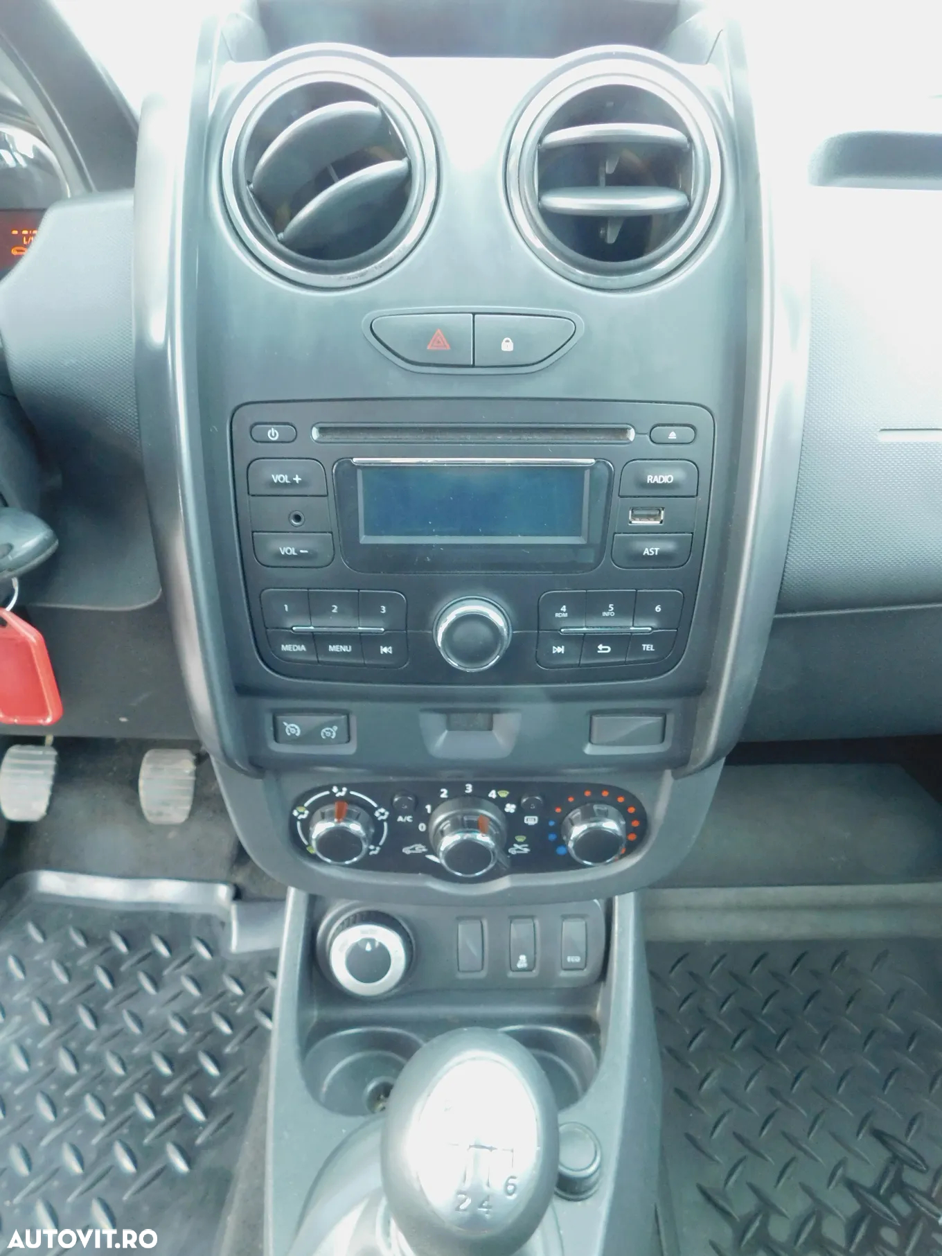 Dacia Duster 1.5 dCi 4x4 Laureate - 12