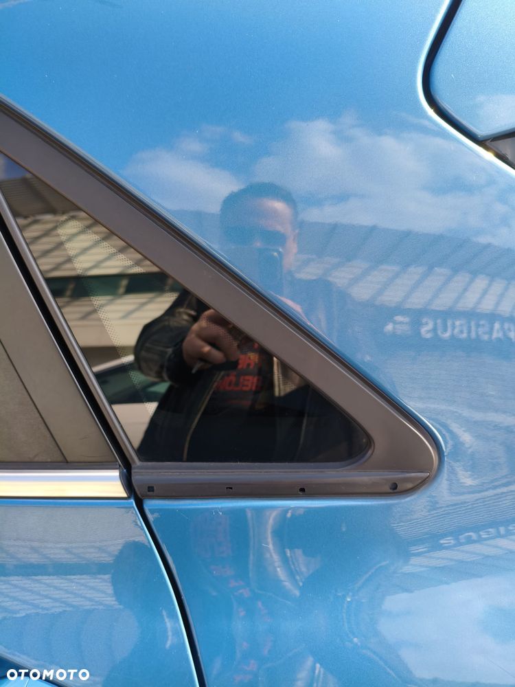 Hyundai i30 blue 1.6 CRDi Trend - 16