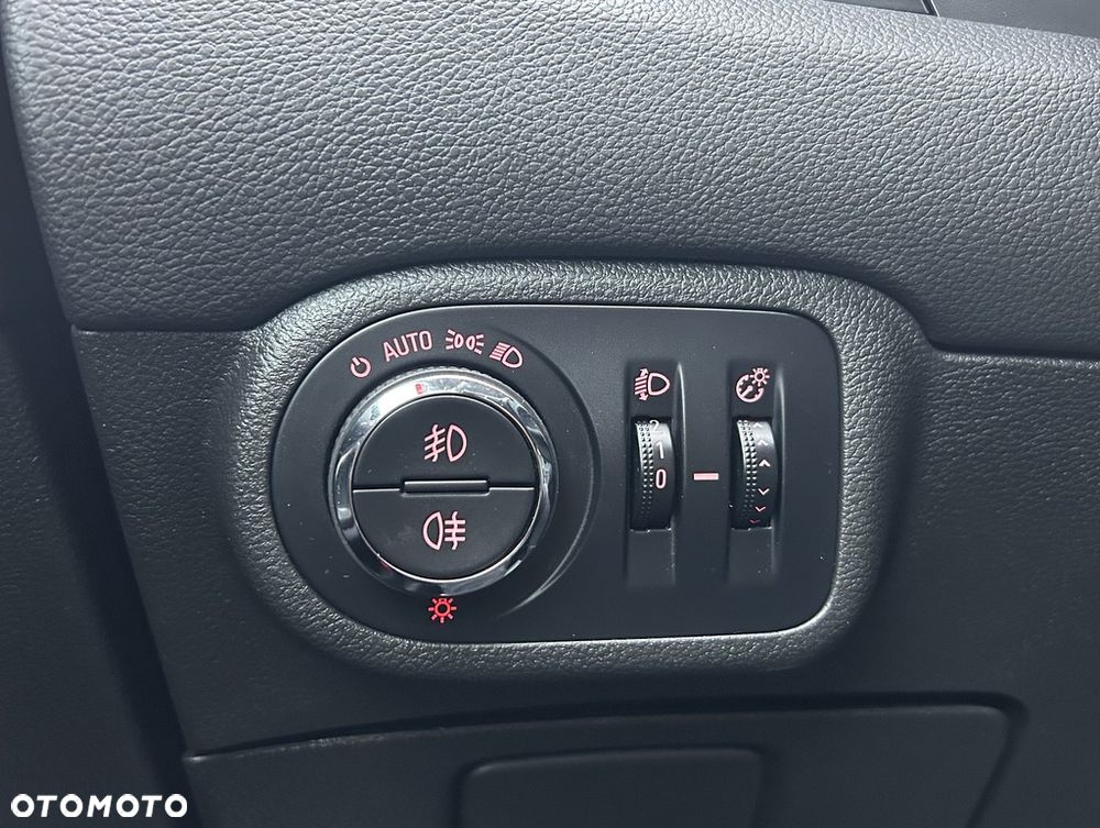 Opel Zafira 1.4 Turbo (ecoFLEX) Start/Stop Business Edition - 26