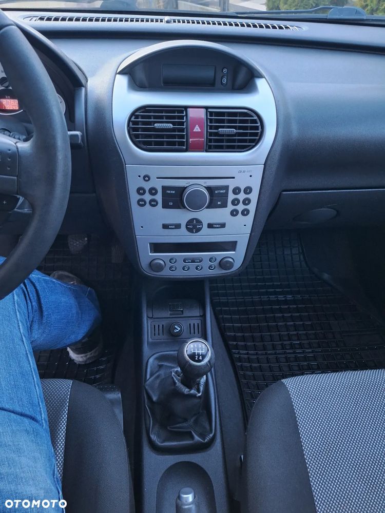 Opel Corsa - 16
