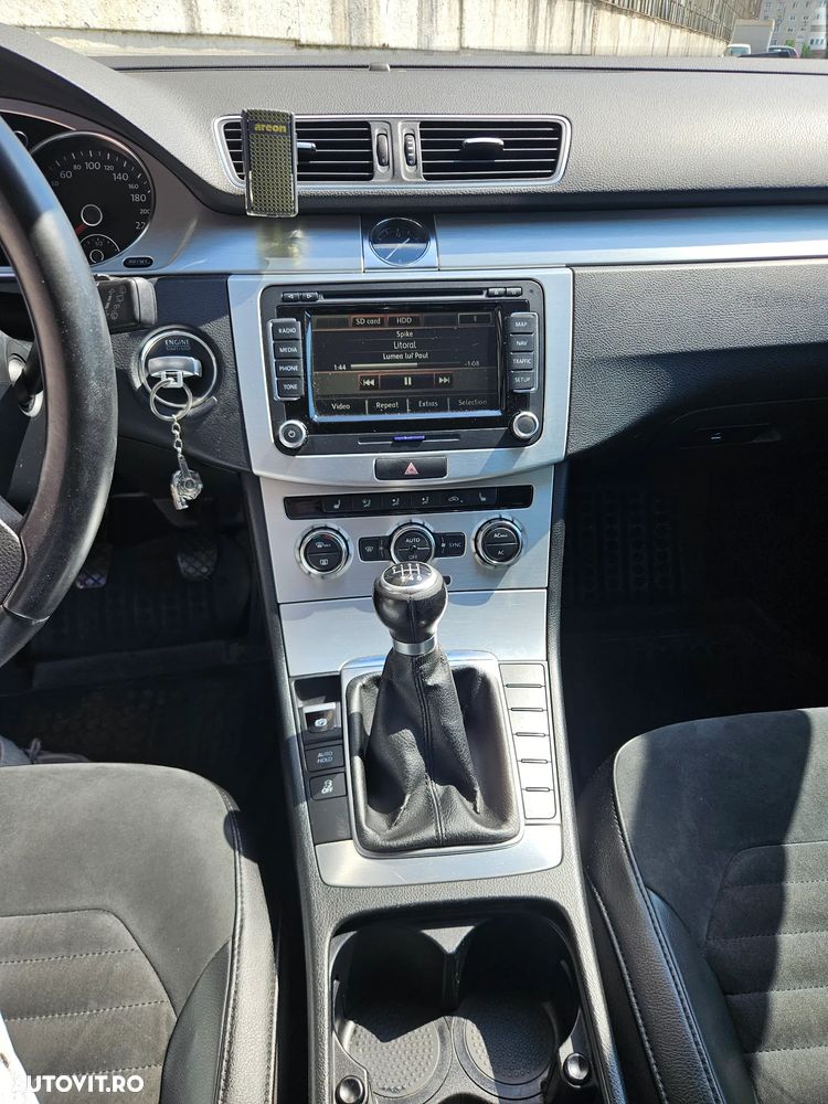 Volkswagen Passat 2.0 TDI Highline - 19