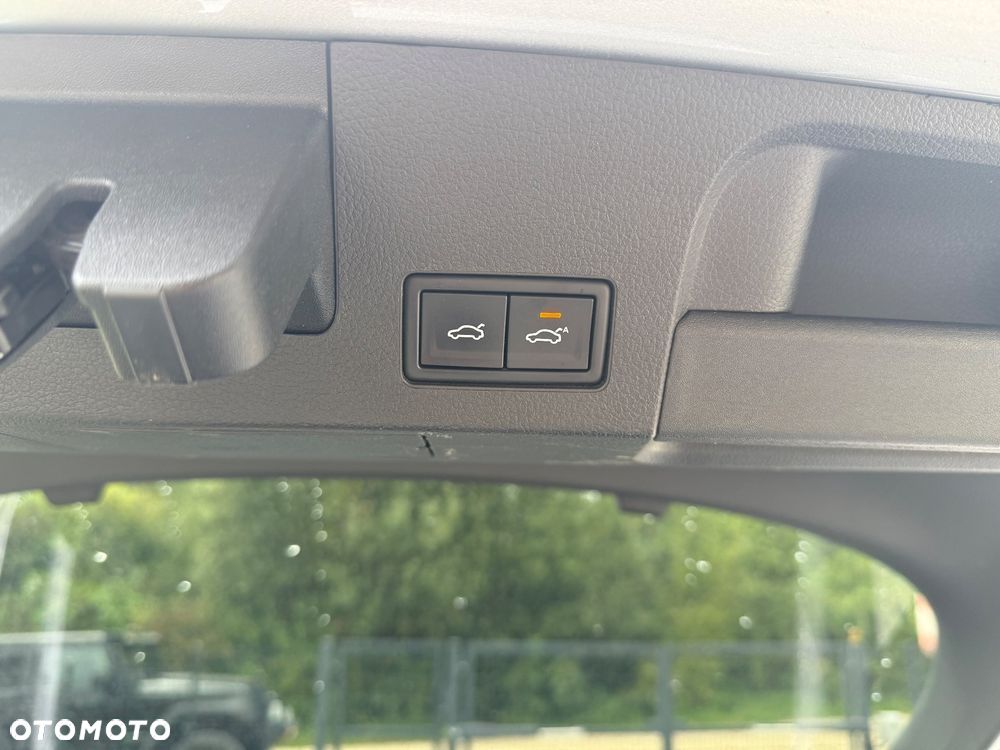 Volkswagen Arteon 2.0 TSI 4Motion R-Line DSG - 29