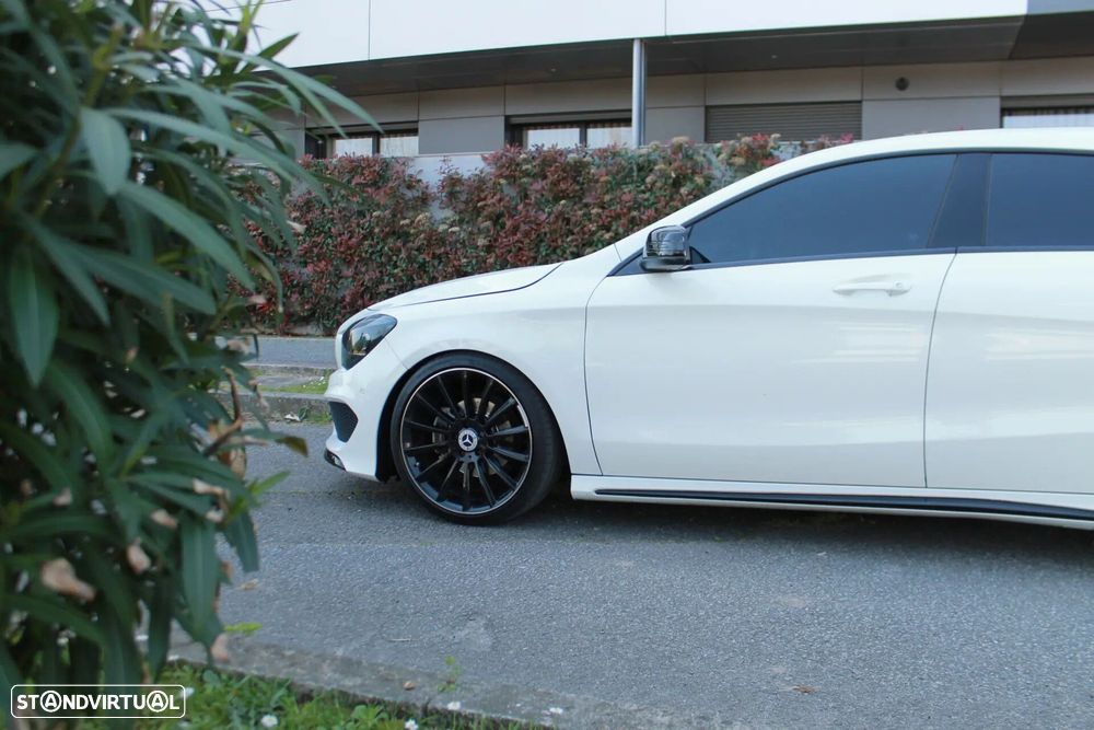 Mercedes-Benz CLA 200 d Shooting Brake AMG Line - 9