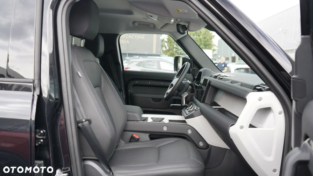 Land Rover Defender 3.0 D250 mHEV S - 36