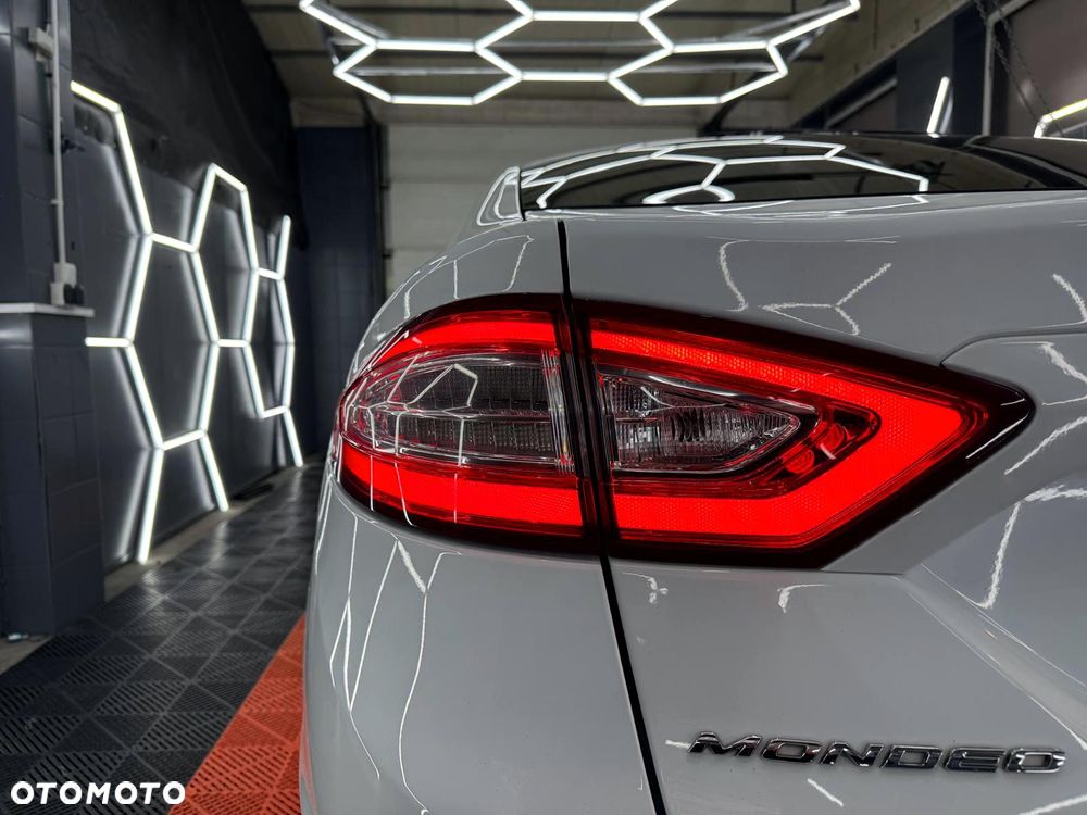 Ford Mondeo 2.0 TDCi Titanium 4WD PowerShift - 10