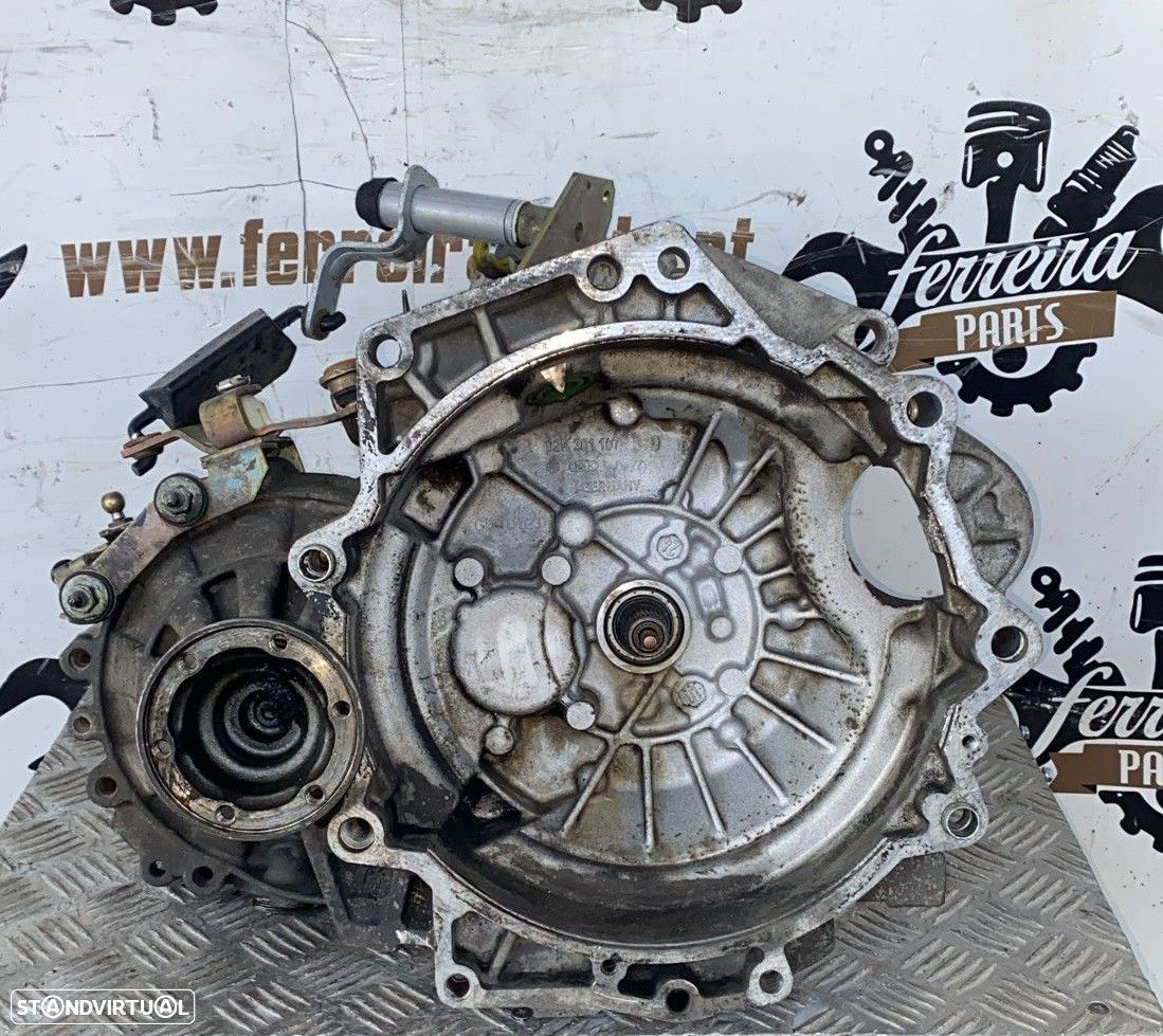Caixa de velocidades Vw Golf 4 1.6i REF: DUU - 1