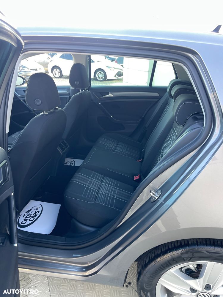 Volkswagen Golf 1.2 TSI BMT Comfortline - 27