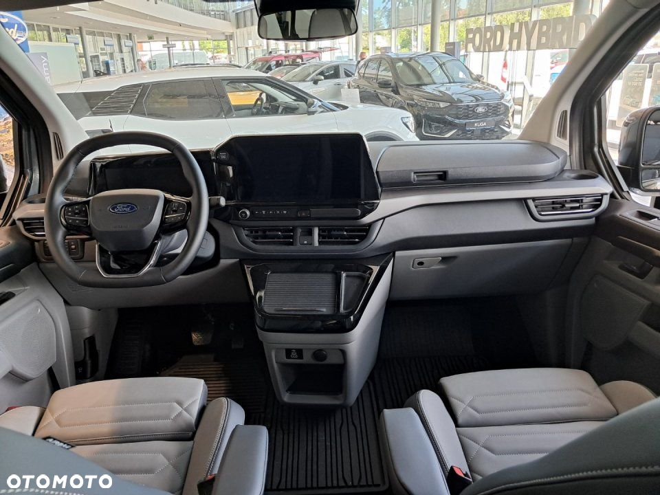 Ford Tourneo Custom - 9