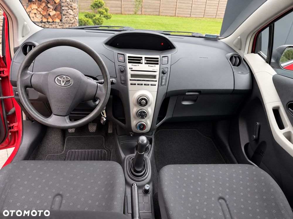 Toyota Yaris 1.0 Terra - 9