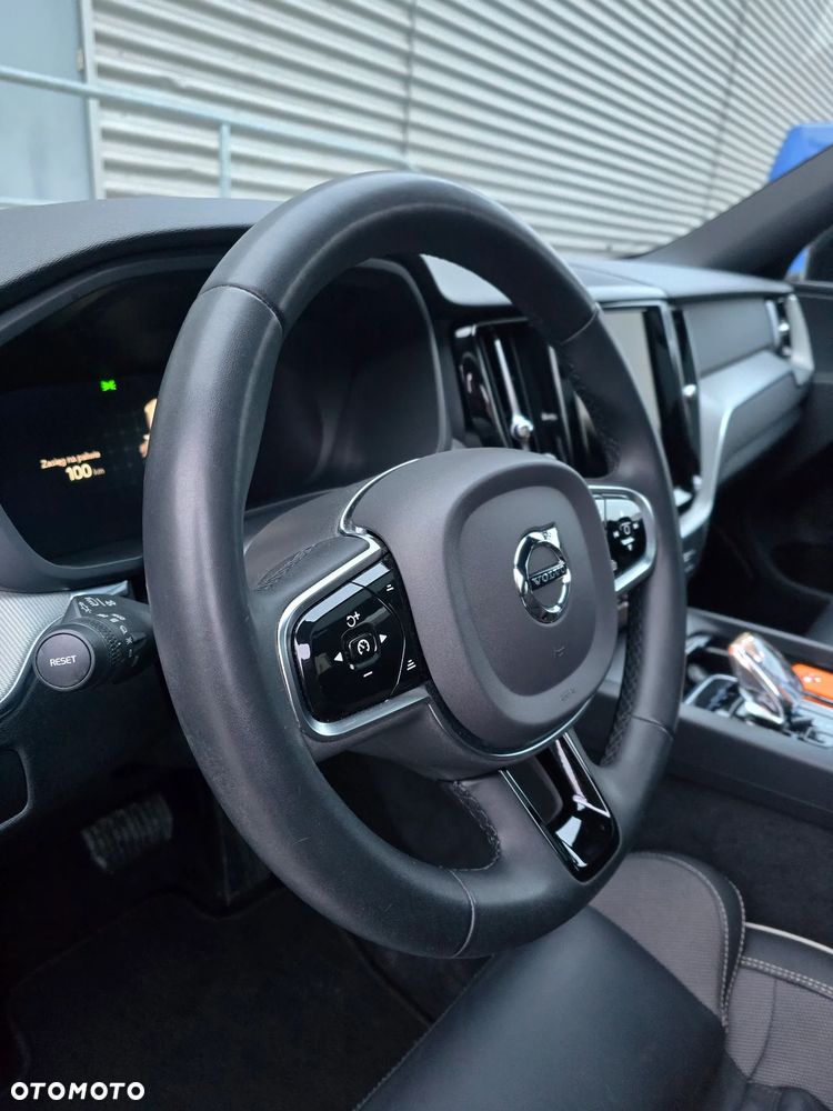 Volvo XC 60 B4 D AWD Plus Bright - 19