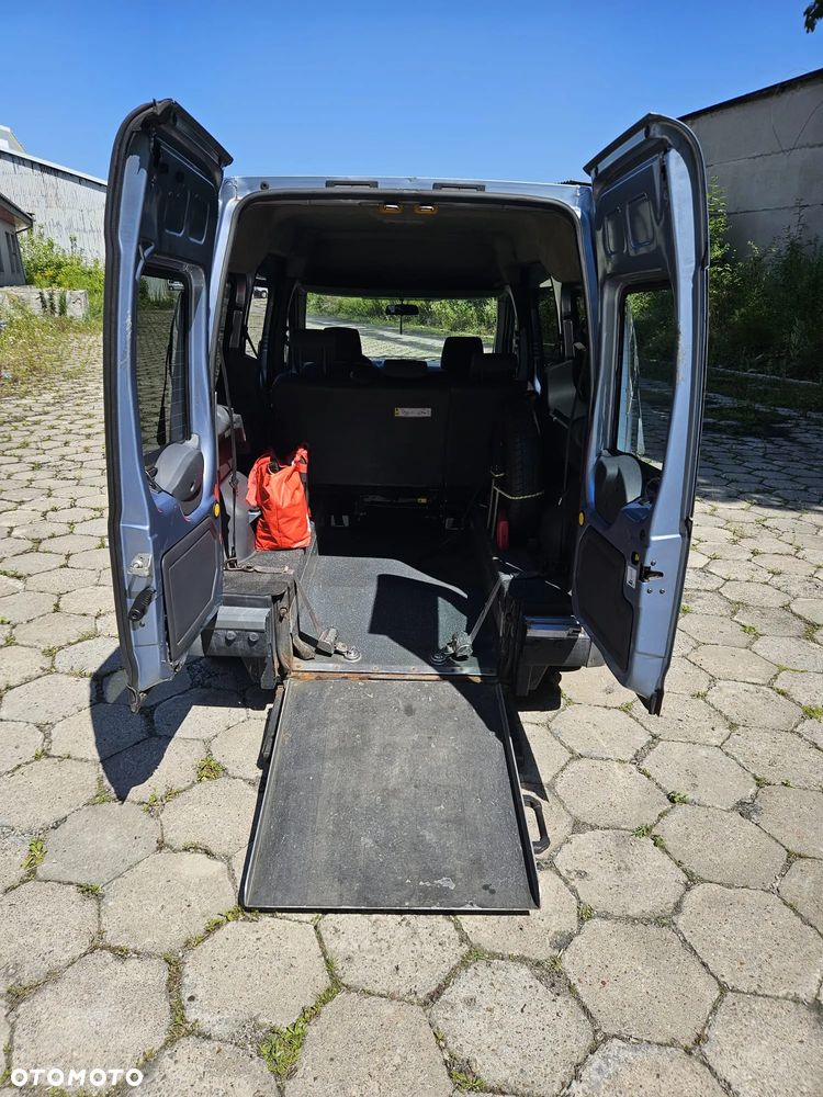 Ford Tourneo Connect - 10