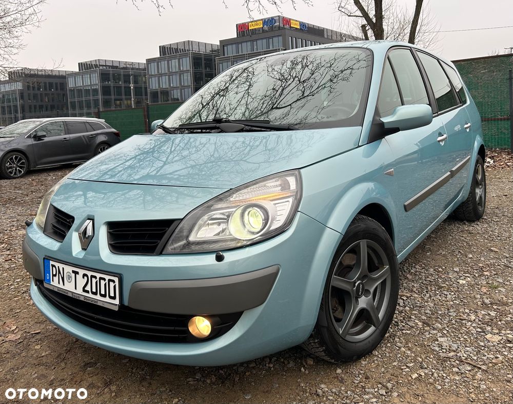Renault Grand Scenic - 1