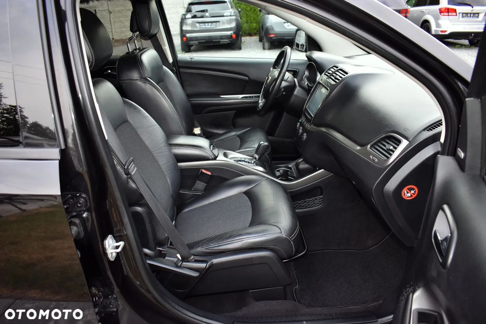 Fiat Freemont 2.0 Multijet 16V DPF Automatik Allrad Cross - 32