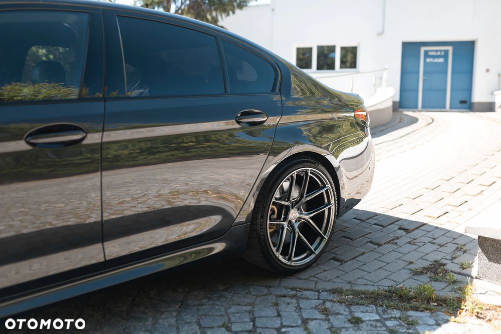 BMW M5 Competition - 4