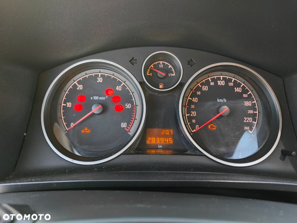 Opel Zafira - 10