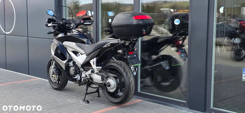 Honda VFR - 27