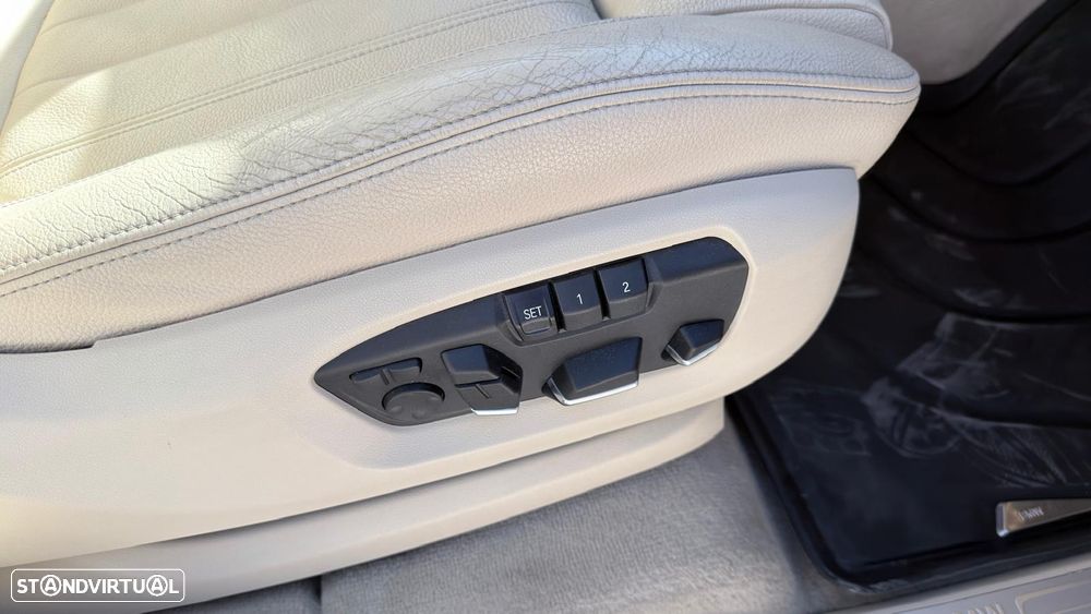 BMW X5 25 d sDrive Comfort 7L - 24