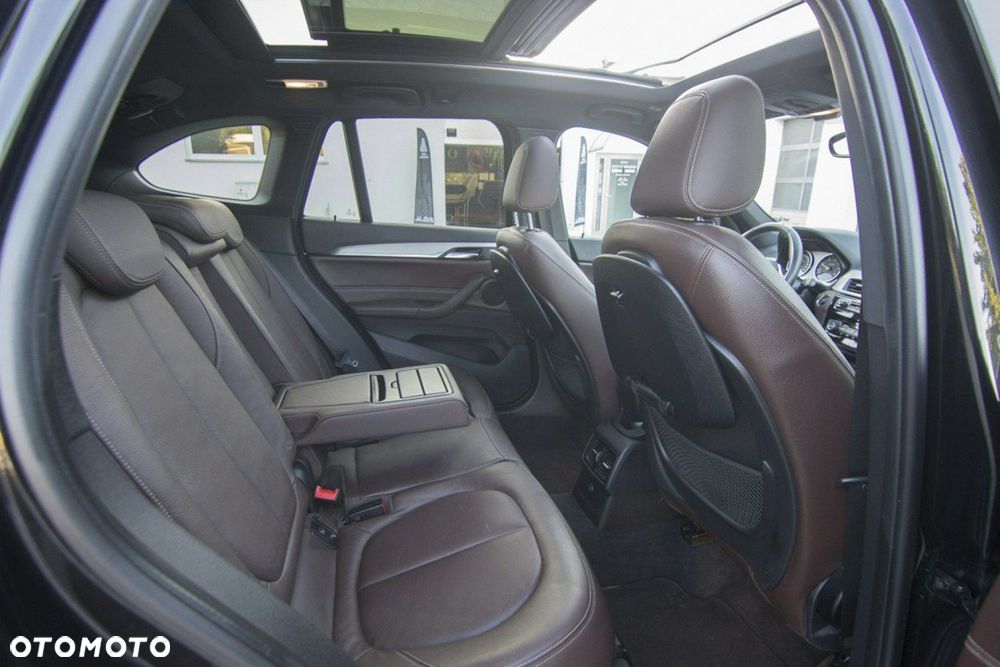 BMW X1 xDrive20d Sport Line - 27