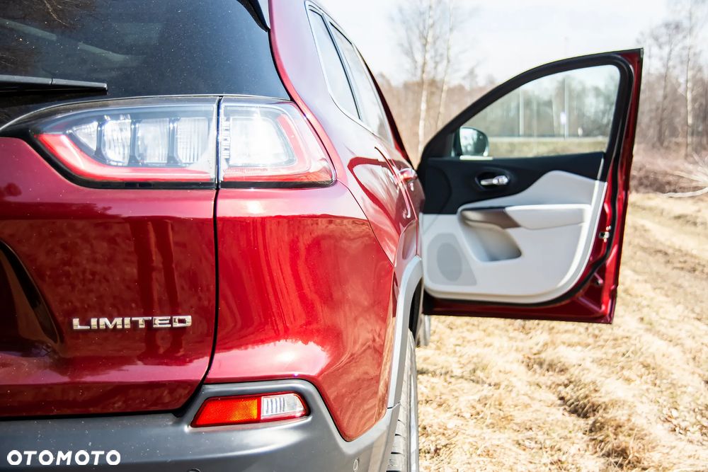 Jeep Cherokee - 9
