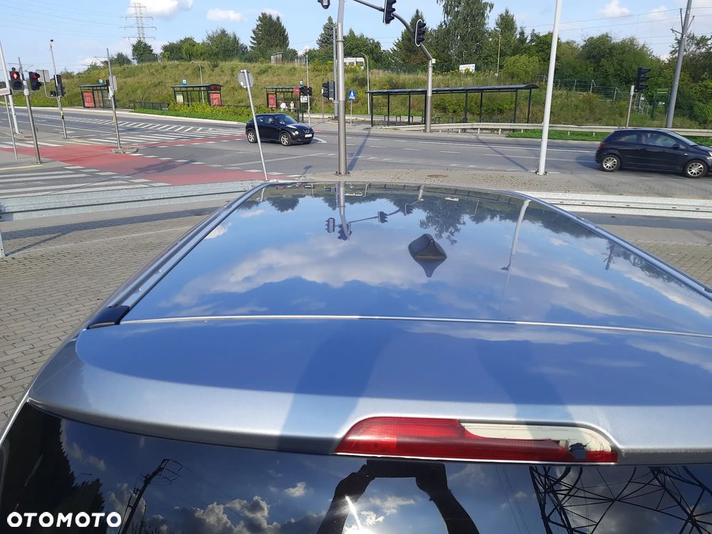 Ford Galaxy 1.8 TDCi Ghia - 27