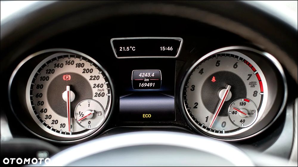 Mercedes-Benz CLA - 21