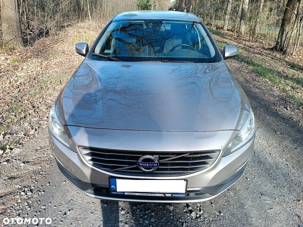 Volvo V60 D4 Momentum - 1
