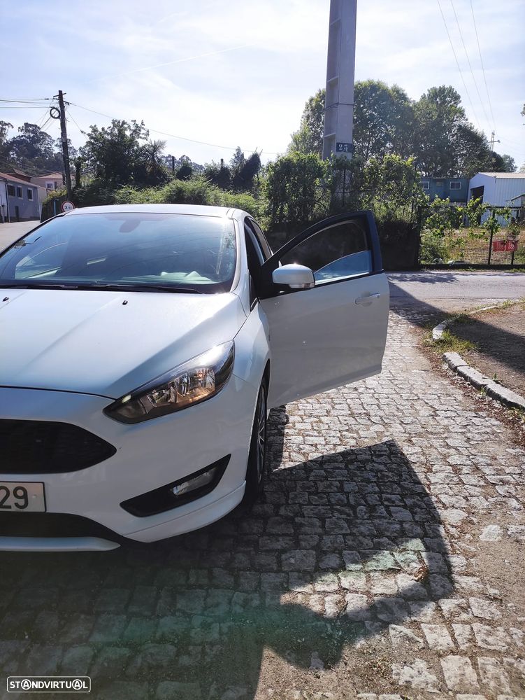 Ford Focus 1.5 TDCi ST-Line - 7