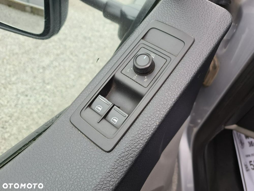 Volkswagen Transporter - 15