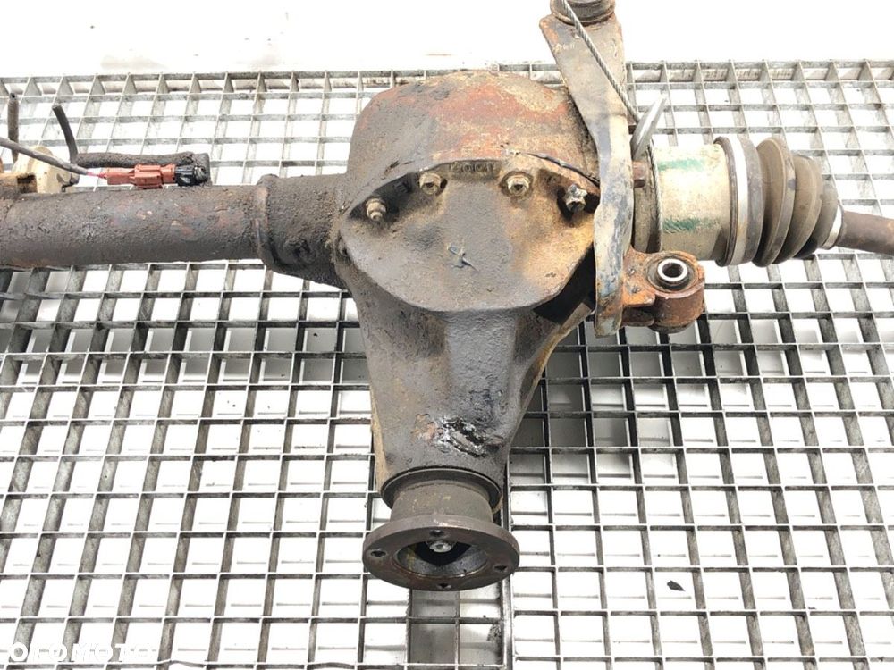 MOST DYFER PRZÓD PÓŁOŚ  ISUZU RODEO samochód terenowy zamknięty 1997 - 2004 3.2 V6 151 kW [205 - 6