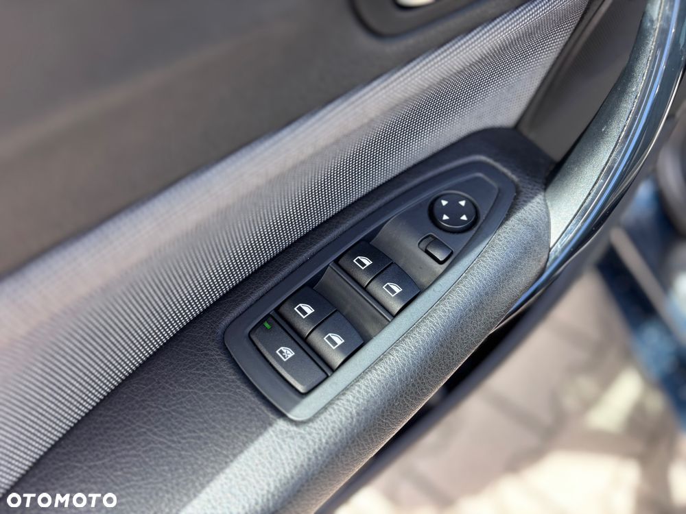 BMW Seria 1 116i Sport Line - 29