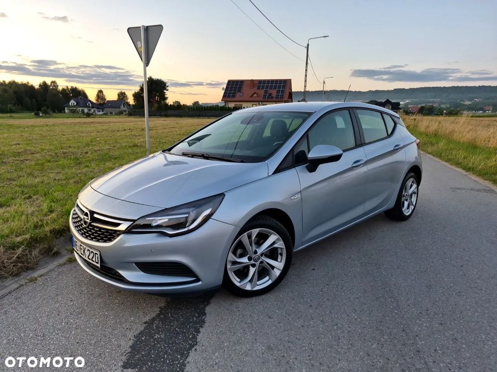Opel Astra 1.4 Turbo Innovation - 1
