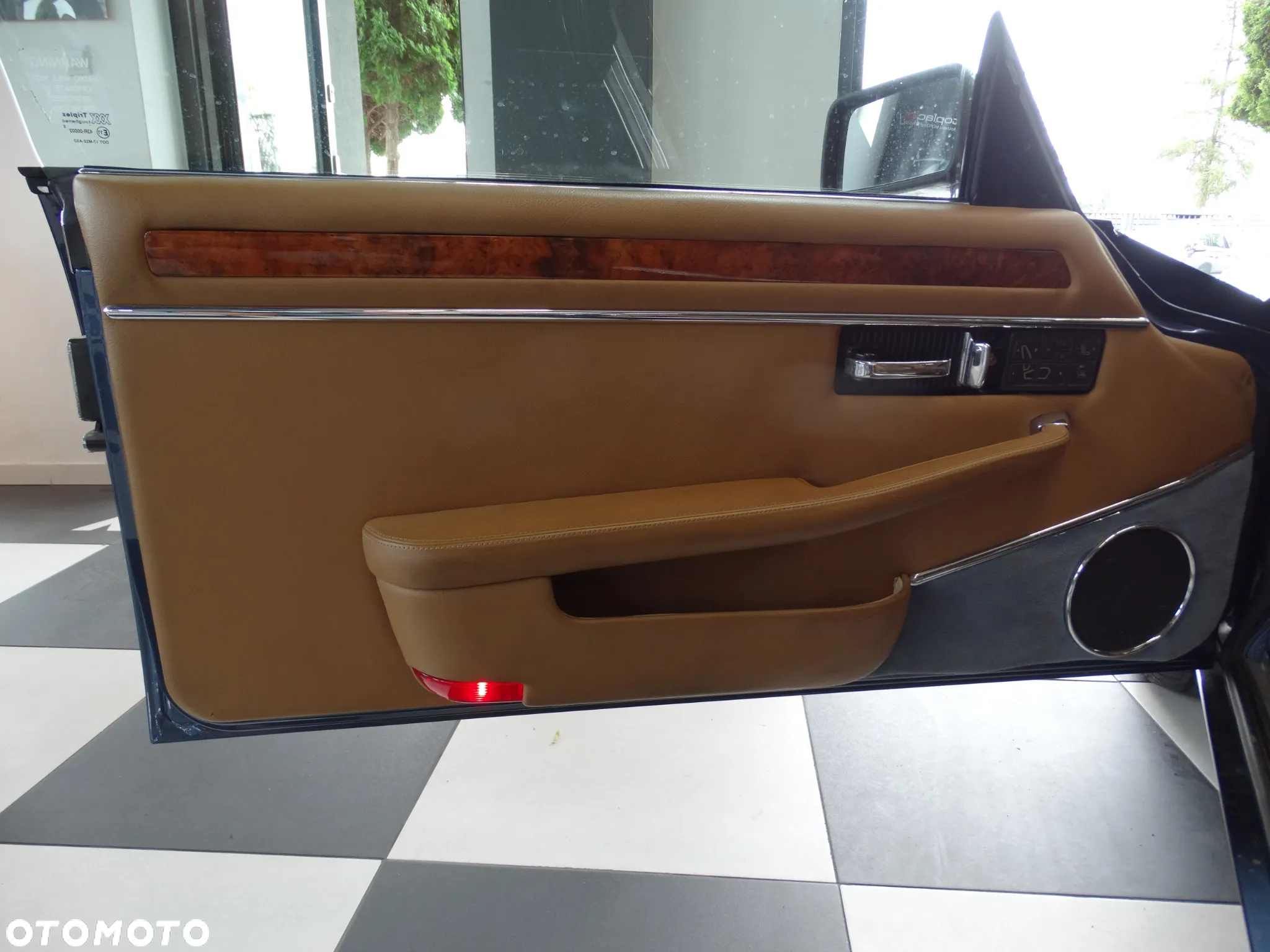 Jaguar XJ XJ12 5.3i - 13
