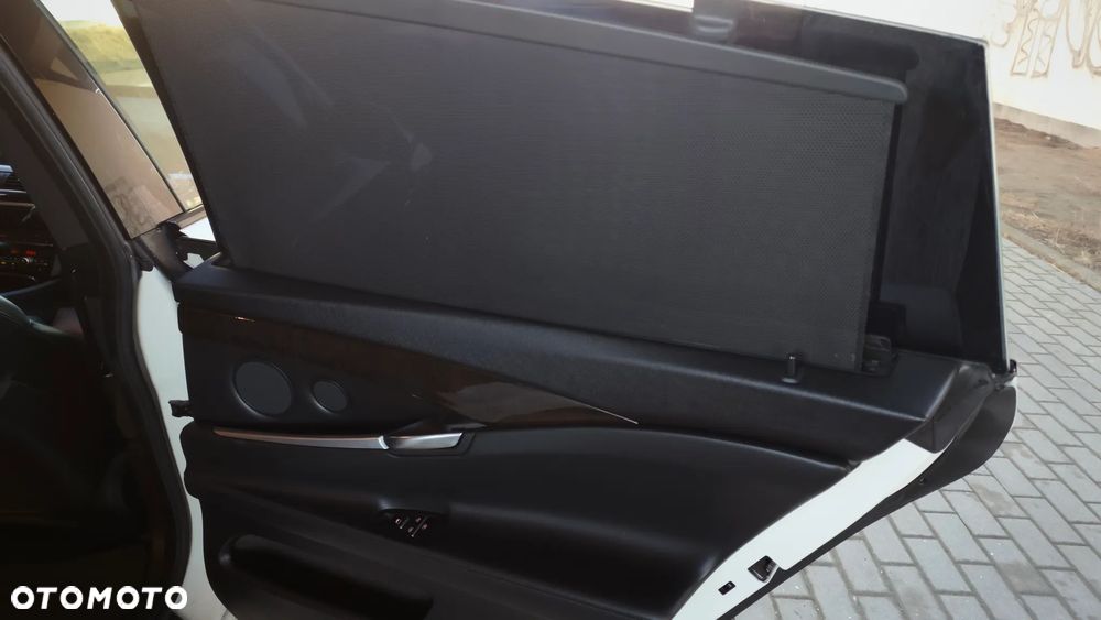 BMW 5GT 535i Luxury Line - 16